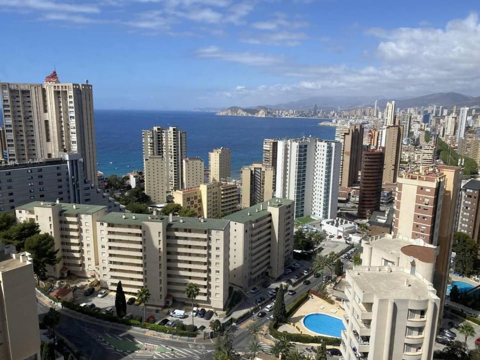 Property building, Nearby landmark, Day, Natural landscape, Bird's eye view, City view, Pool view, Sea view, Location