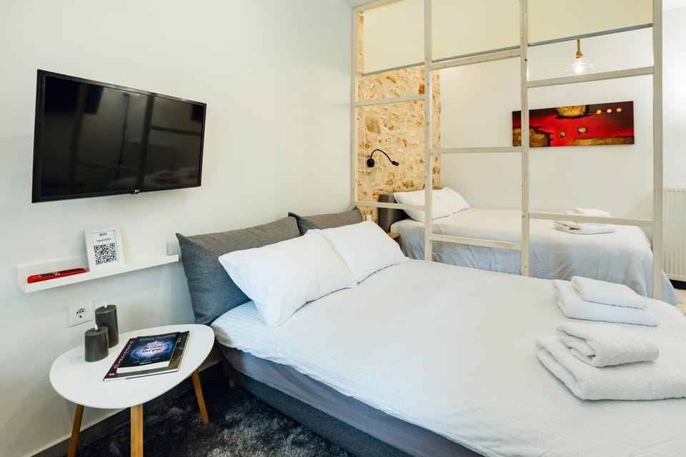 Bed, TV and multimedia