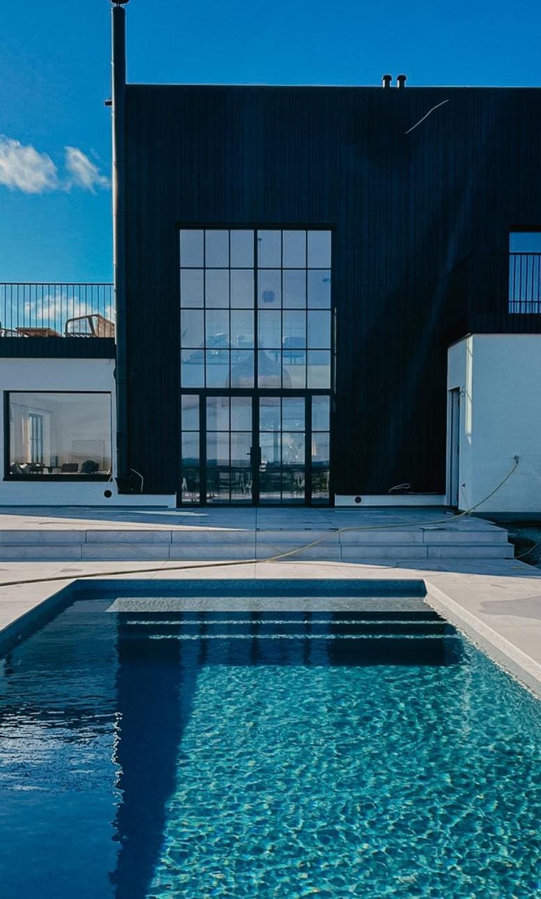 Property building, Swimming pool