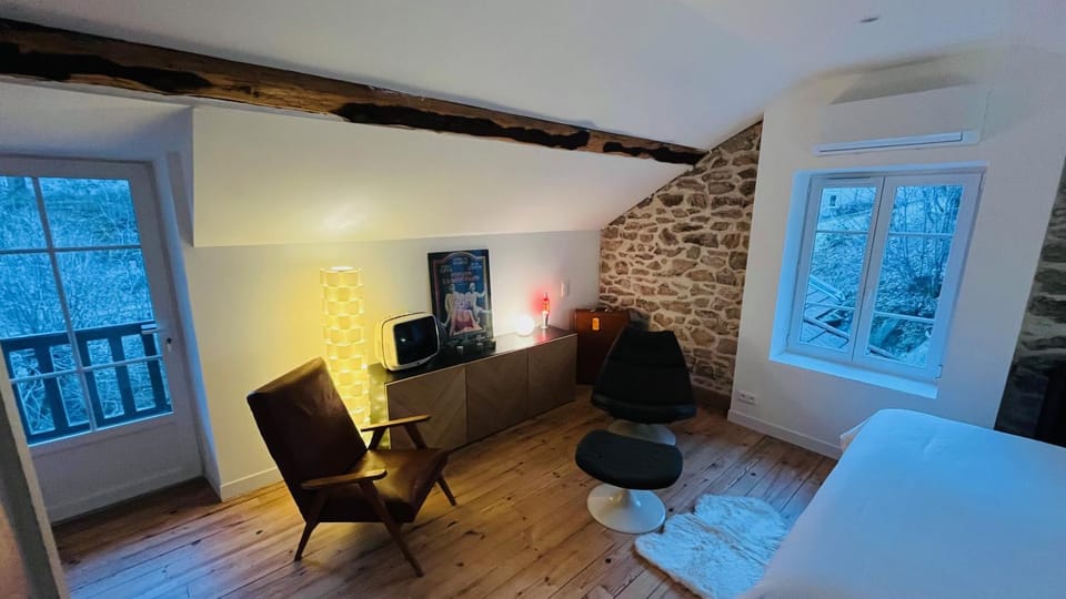 Photo of the whole room, Seating area, Garden view, air conditioner