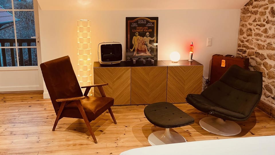 Seating area, hair dresser