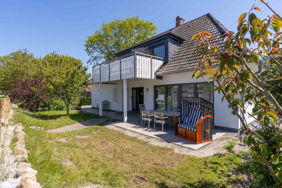 Property building, BBQ facilities, Garden, Balcony/Terrace
