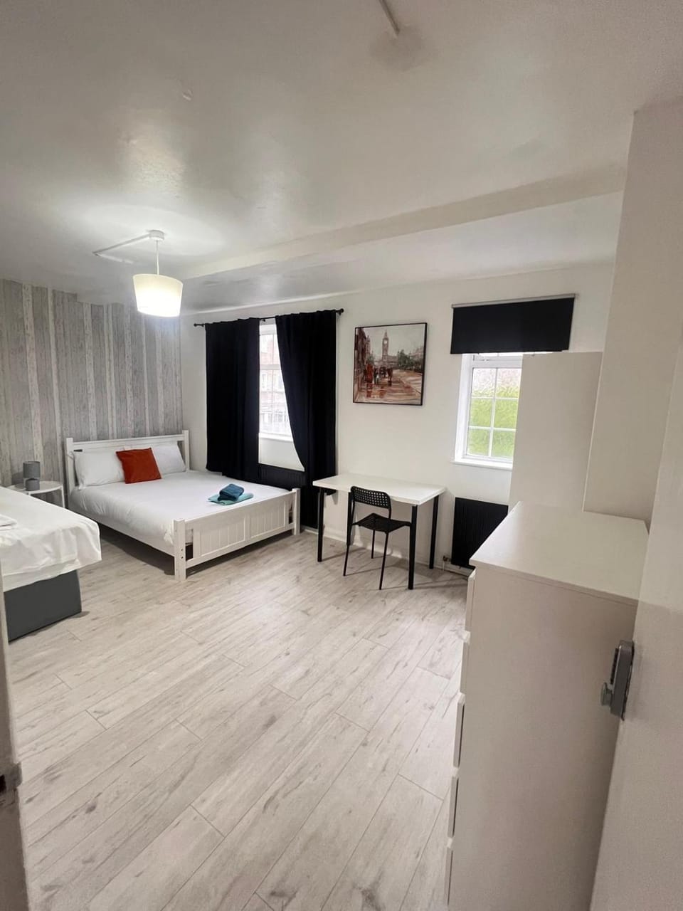 Bed, Photo of the whole room, Bedroom