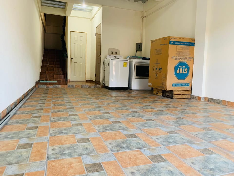Sucursal del Cielo House in El Salvador