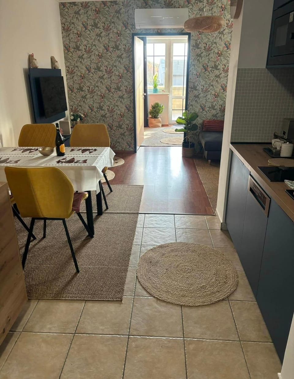 Kitchen or kitchenette, Living room, Dining area