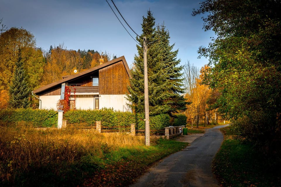 Hubiza-dom w górach nad jeziorem Bukówka-6 sypialni-12 osób-ogród-las Villa in Lower Silesian Voivodeship