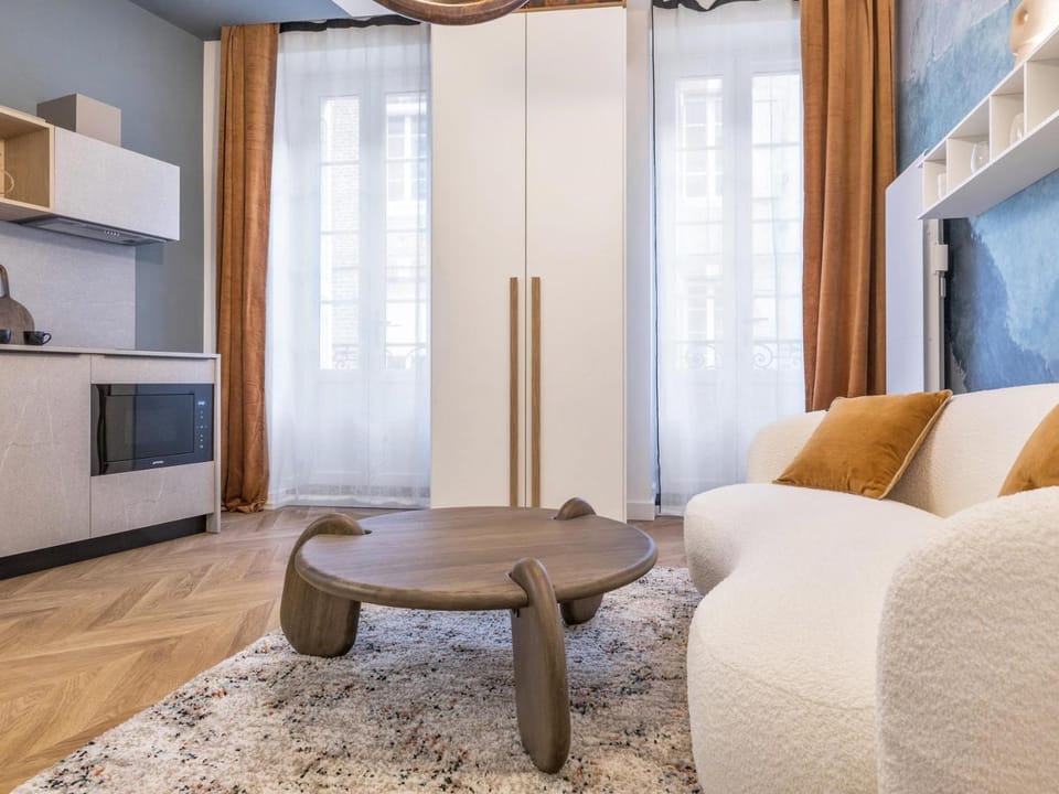 Seating area, wardrobe