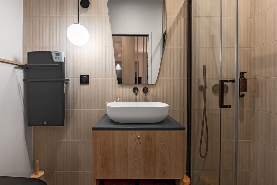 Shower, Bathroom