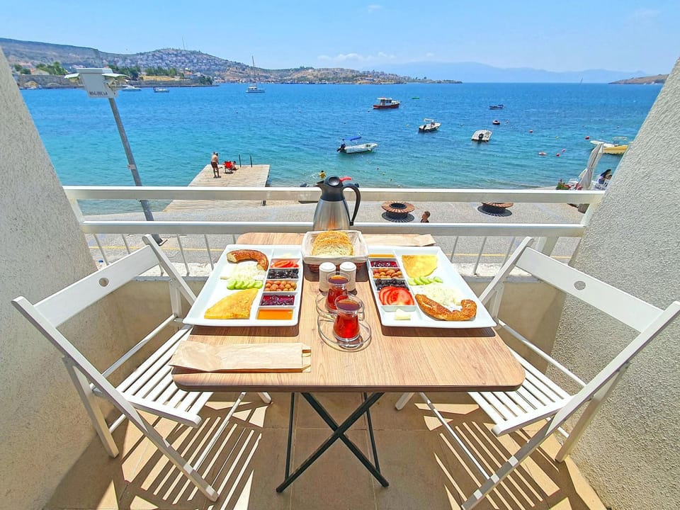 Dining area, Breakfast