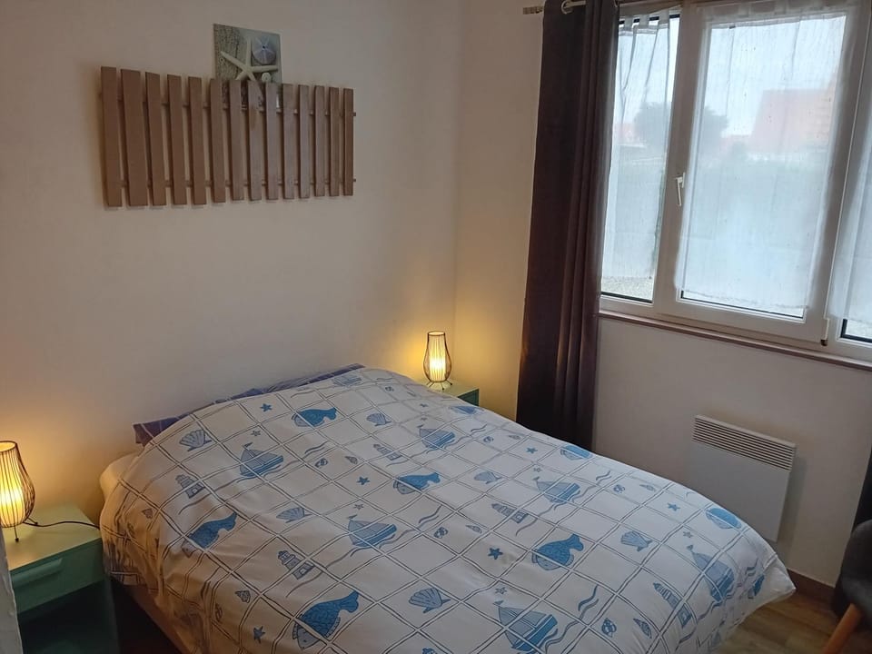 Bed, Bedroom, internet