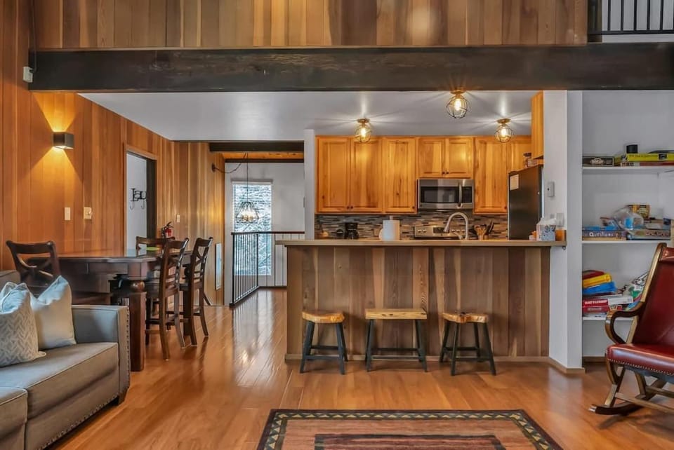 3BD Three Minutes from King Beach House in Tahoe Vista