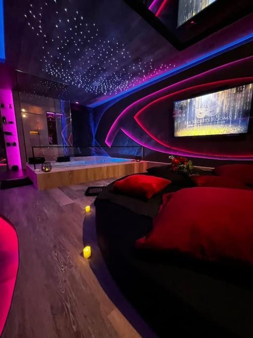 Les Secrets Rooms/Love Room Apartment in Occitanie