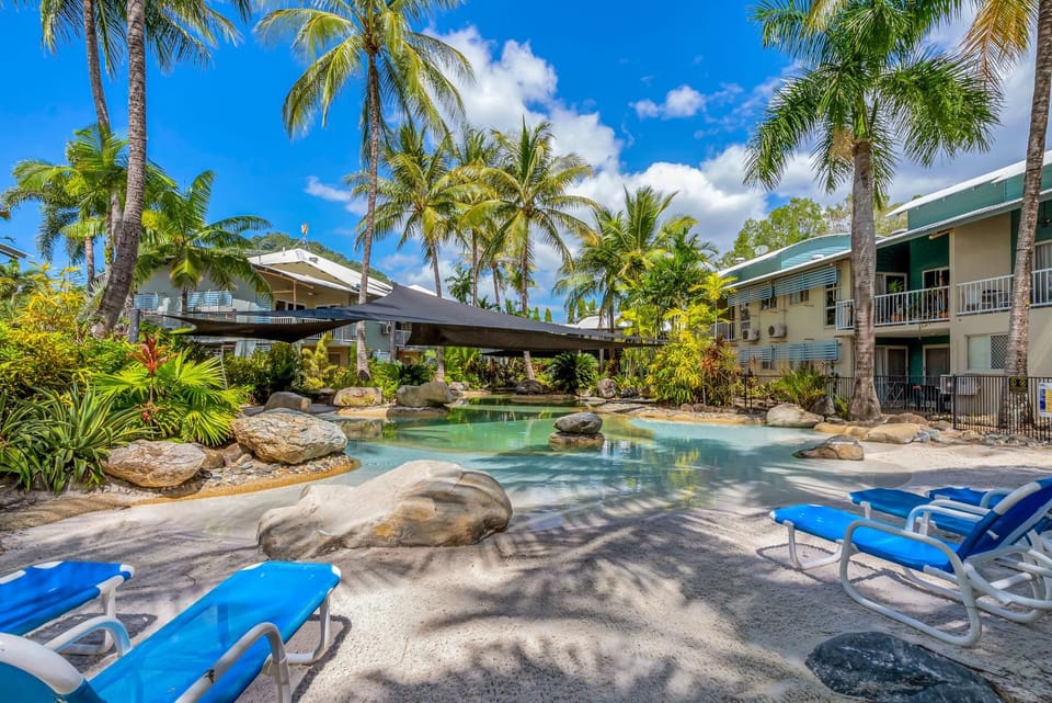 Wallaby Lane - Family Friendly! King, Double & King Single Beds Apartment in Cairns
