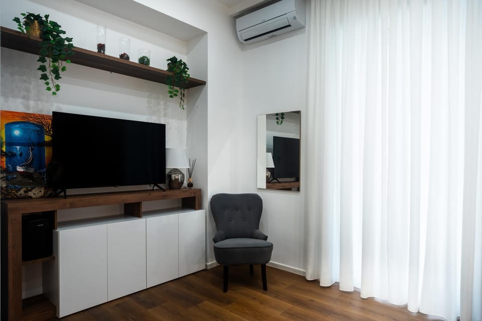 TV and multimedia, air conditioner