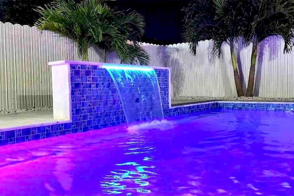 Night, Swimming pool