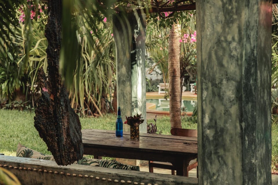 Garden, Dining area