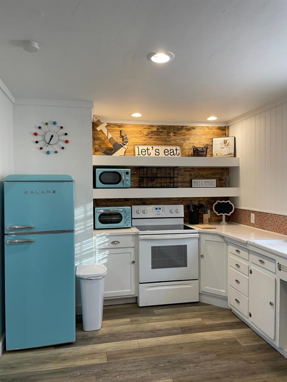 Retro Retreat House in Lake O the Pines