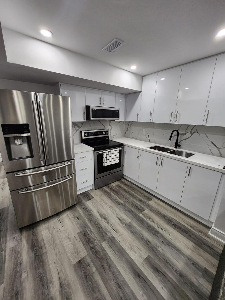 Kitchen or kitchenette, minibar, pet friendly, stove, kitchen