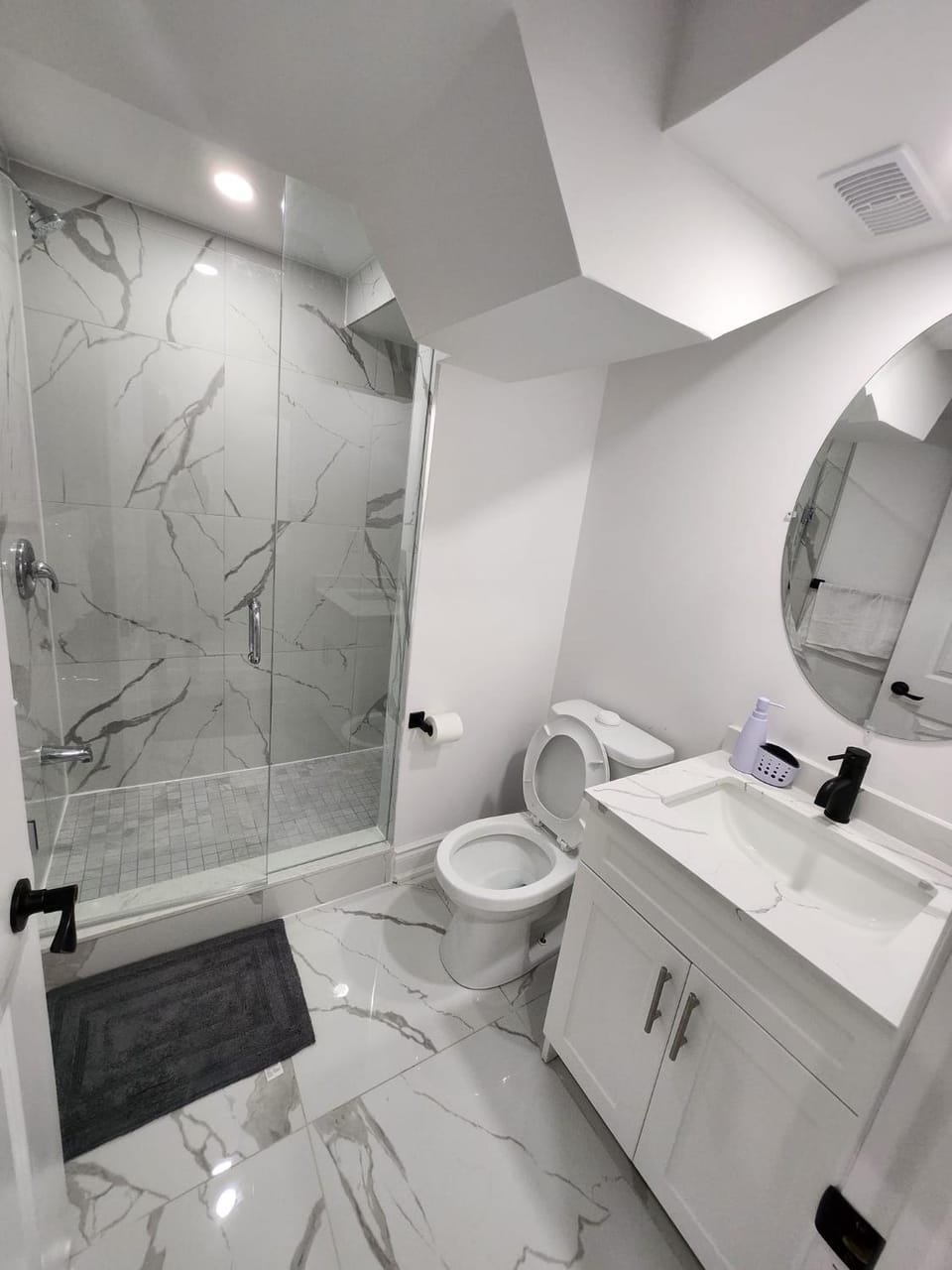 Shower, Toilet, Bathroom