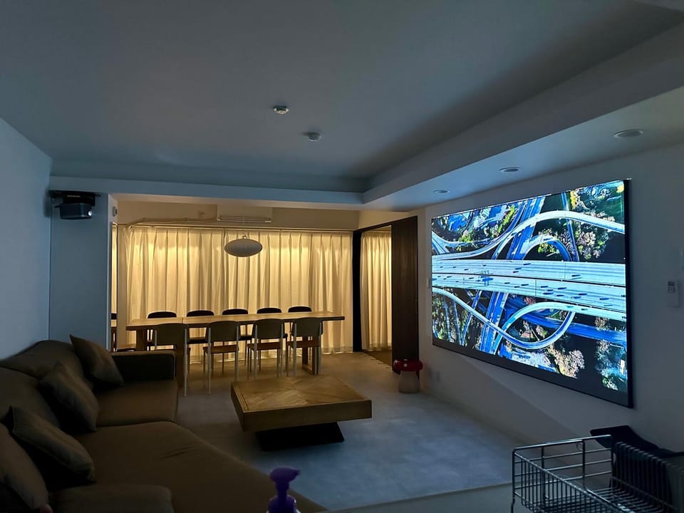 Communal lounge/ TV room, Living room, Evening entertainment