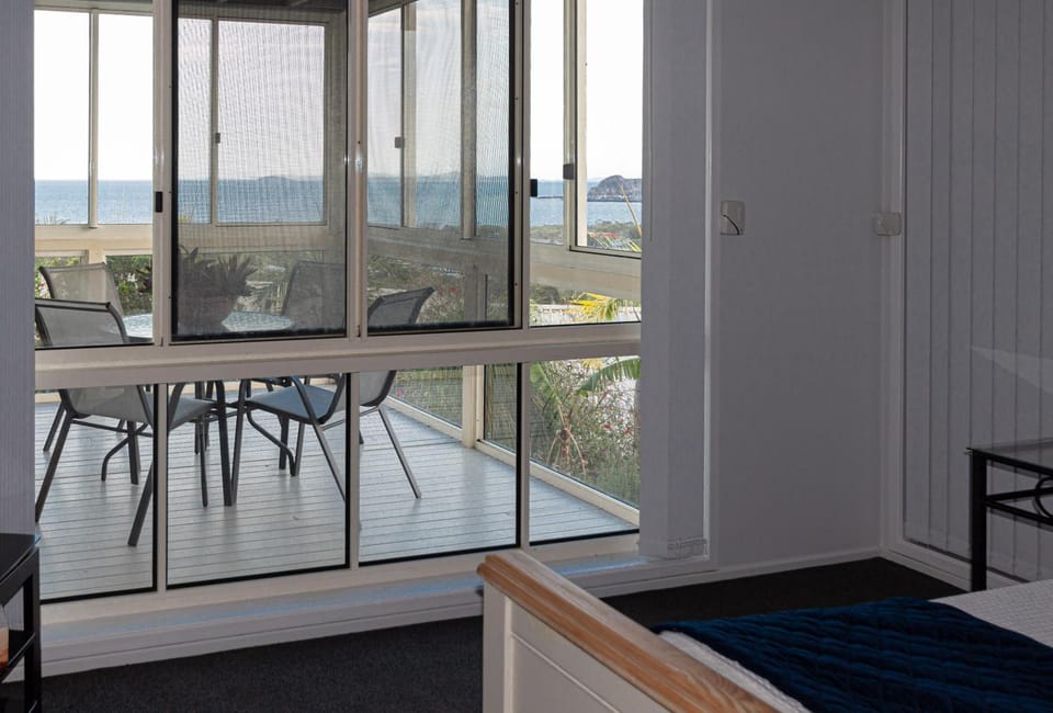 Bella Vista - Spectacular Ocean Views & Continental Breakfast Apartment in Yeppoon