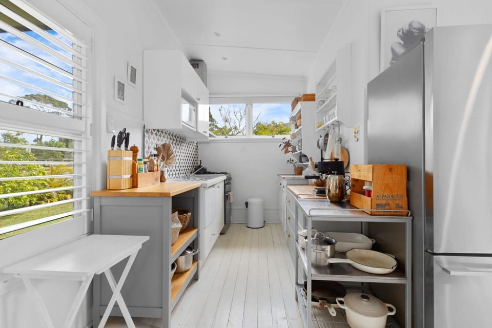 Adrift - Pet-friendly - 5 min Walk to Bay - Rustic Charm House in Vincentia