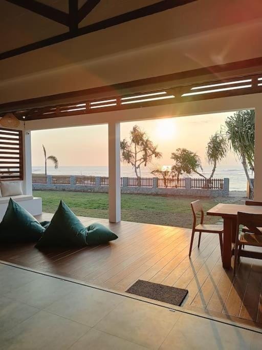 Balcony/Terrace, Seating area, Sea view, Sunset
