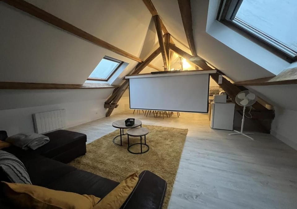 Communal lounge/ TV room, Living room
