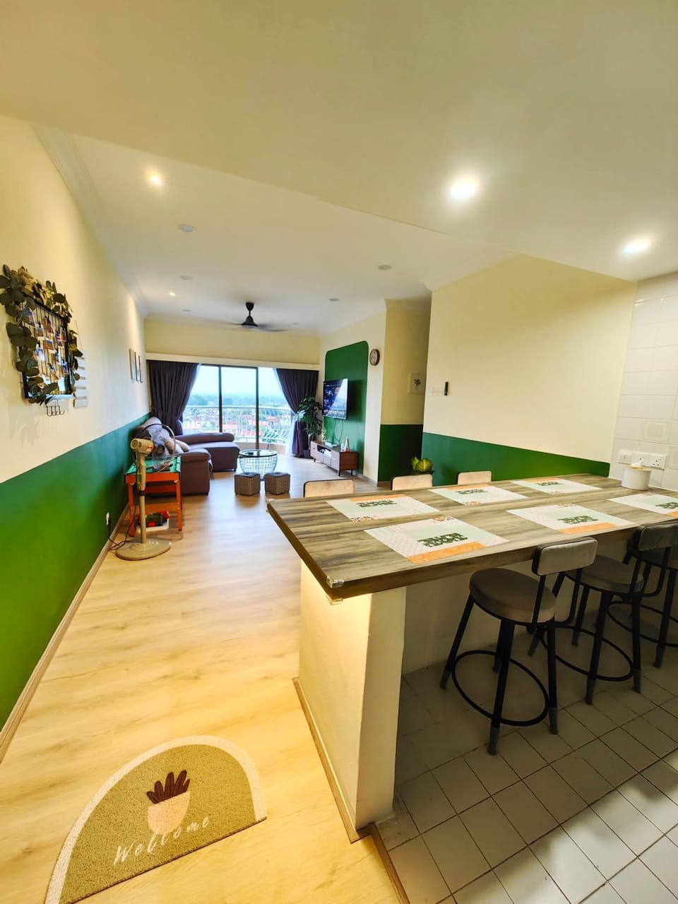 Living room, Seating area, Dining area