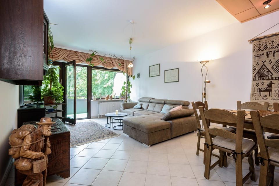 Living room, Photo of the whole room, Seating area, Dining area, Bedroom