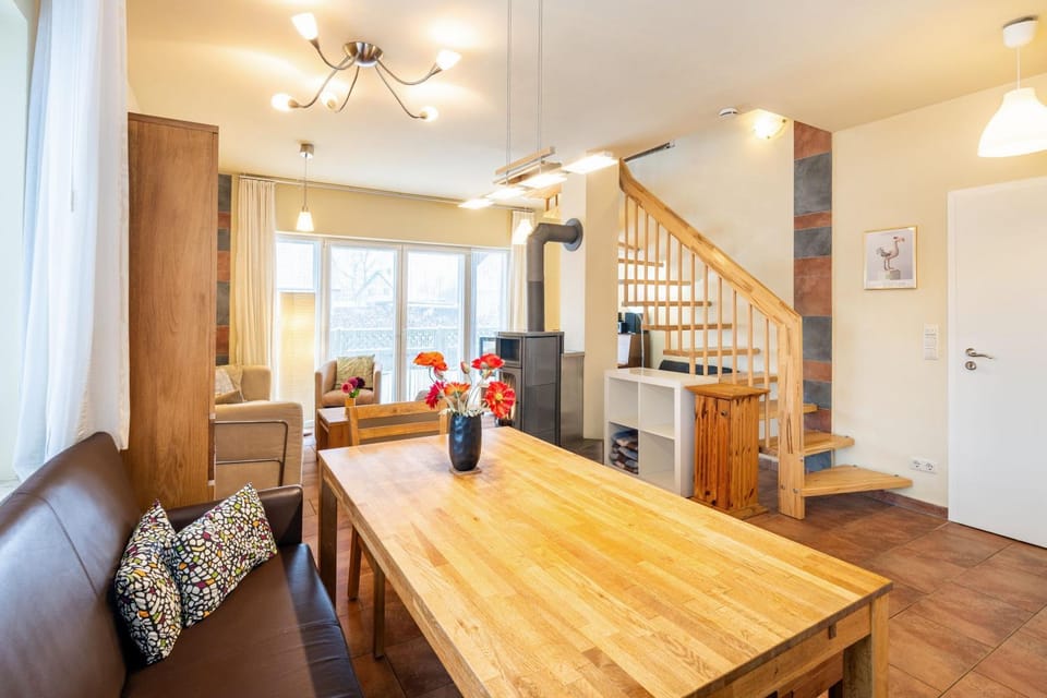 Living room, Dining area, fireplace