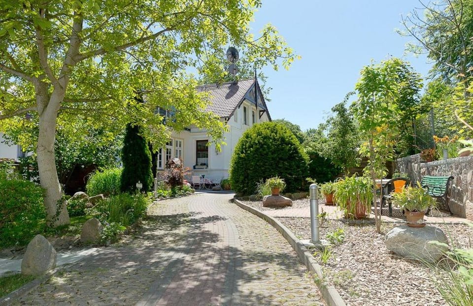 Property building, Garden