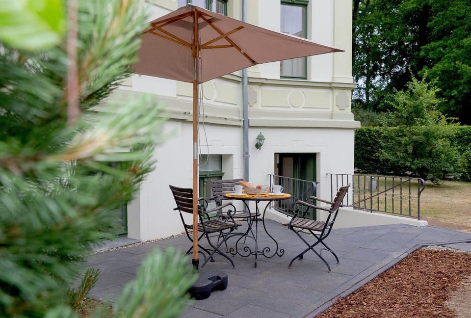 Day, View (from property/room), Balcony/Terrace, Dining area