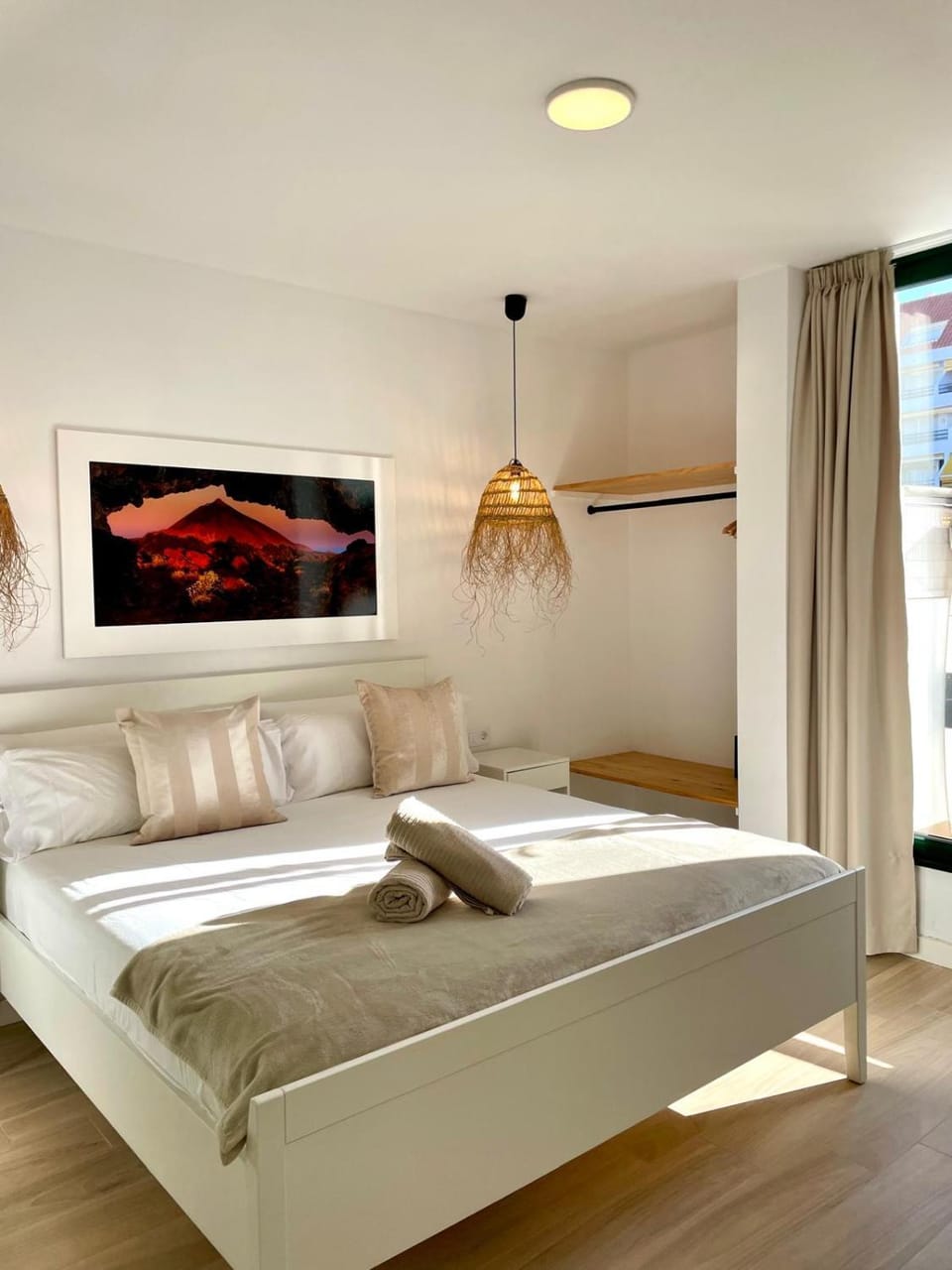 Photo of the whole room, Bedroom