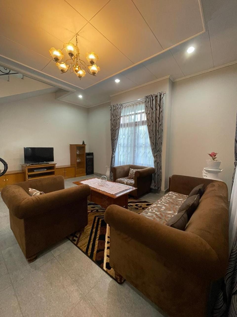 Communal lounge/ TV room