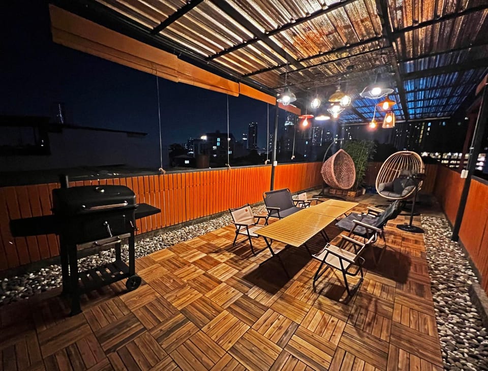 Patio, Night, View (from property/room), Balcony/Terrace, Seating area