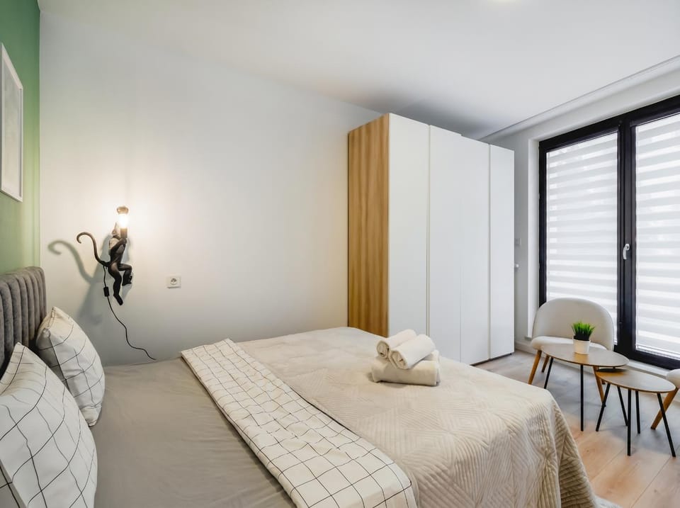 Bed, Photo of the whole room, Bedroom, towels, wardrobe
