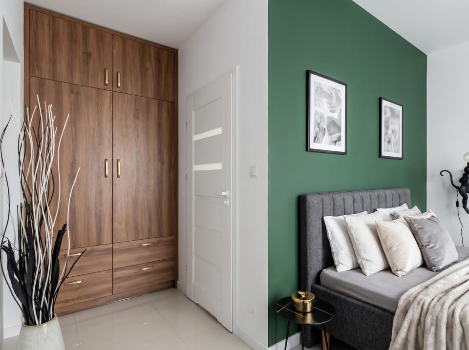 Bed, Living room, Photo of the whole room, Seating area, Bedroom, wardrobe