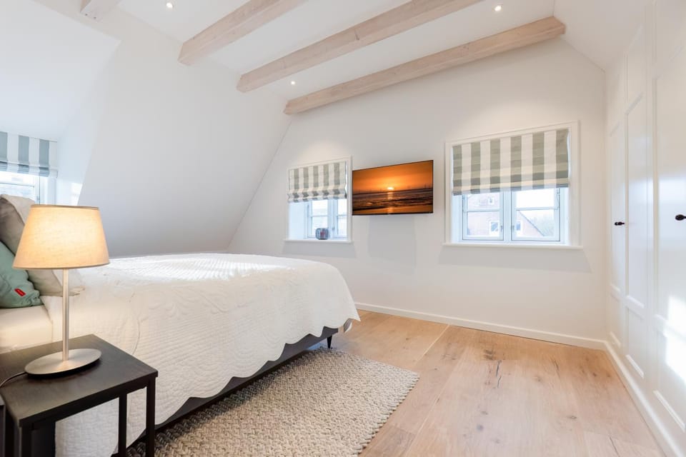 TV and multimedia, Bedroom