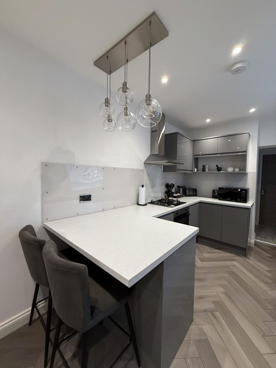 Kitchen or kitchenette, Dining area, dishwasher, stove