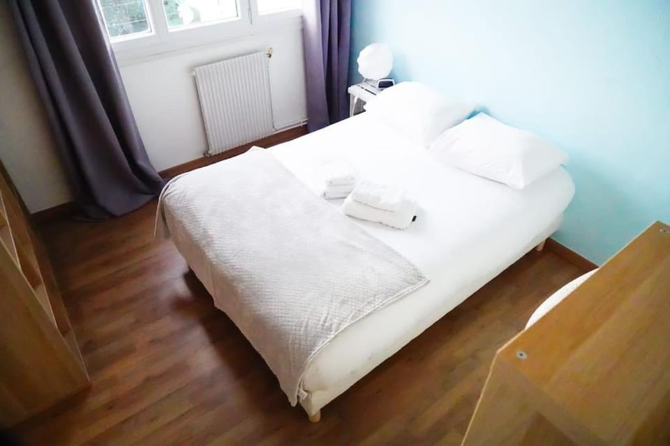 Le Happy • Parking • Terrasse • Calme • Fibre Apartment in Centre-Val de Loire