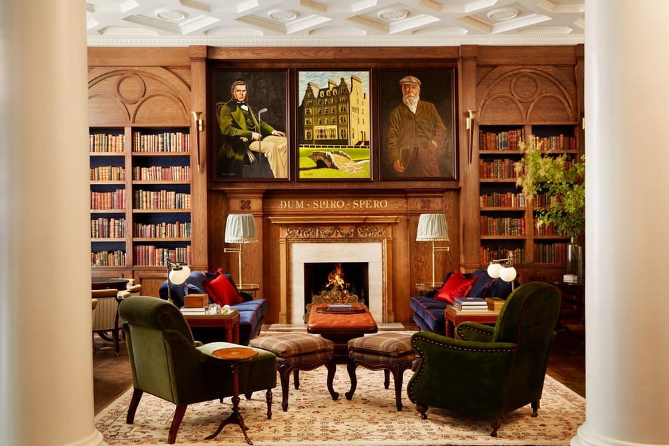 Communal lounge/ TV room, Lobby or reception