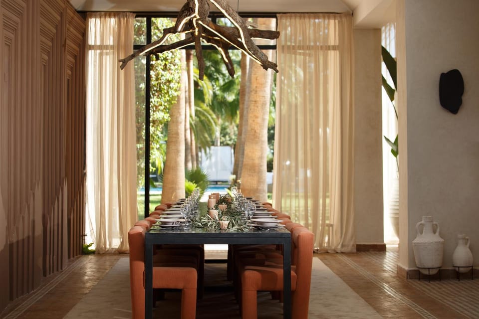 Banquet/Function facilities, Dining area, Meals