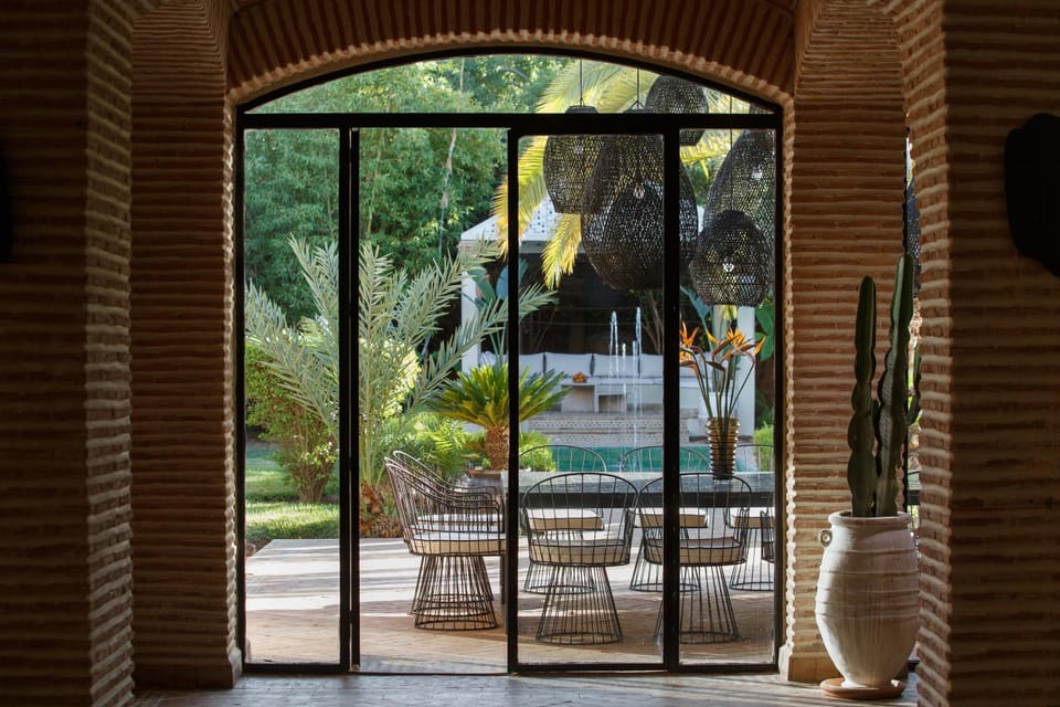 Property building, Dining area, Garden view, Area and facilities, Meals