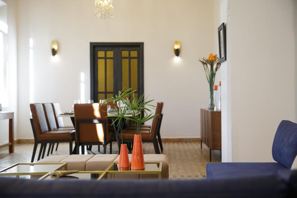 Living room, Dining area