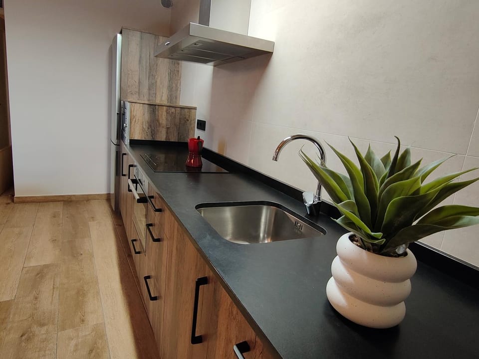 Kitchen or kitchenette