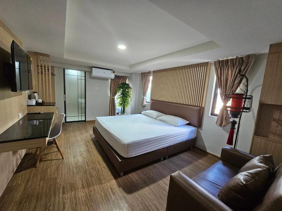 Kitchen or kitchenette, Living room, Bedroom, hair dresser