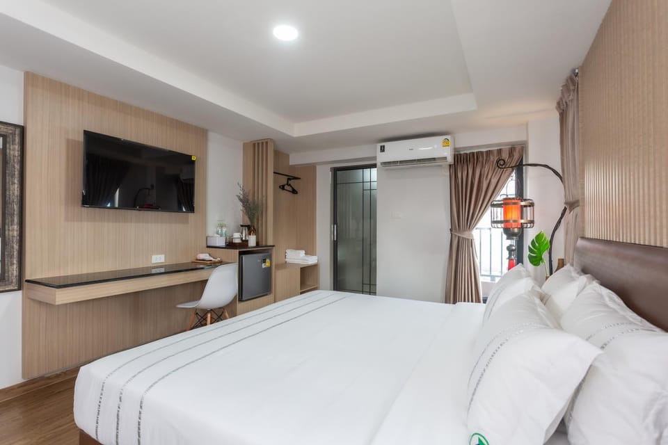 Bed, Photo of the whole room, Bedroom, hair dresser