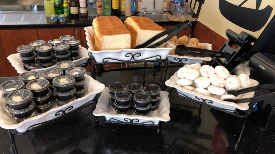 Restaurant/places to eat, Food and drinks, Food, Buffet breakfast