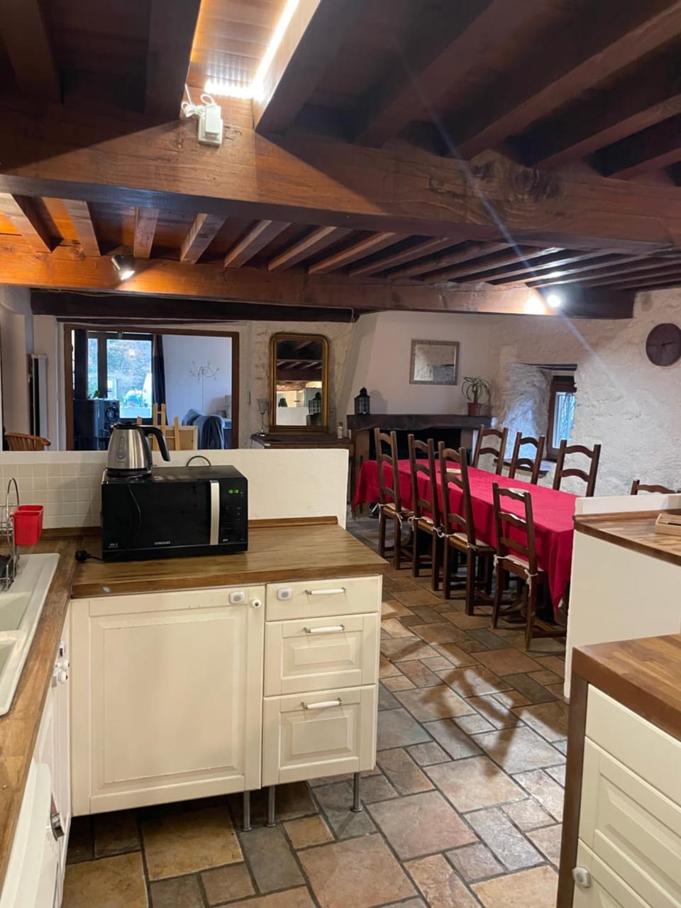 Kitchen or kitchenette, Seating area